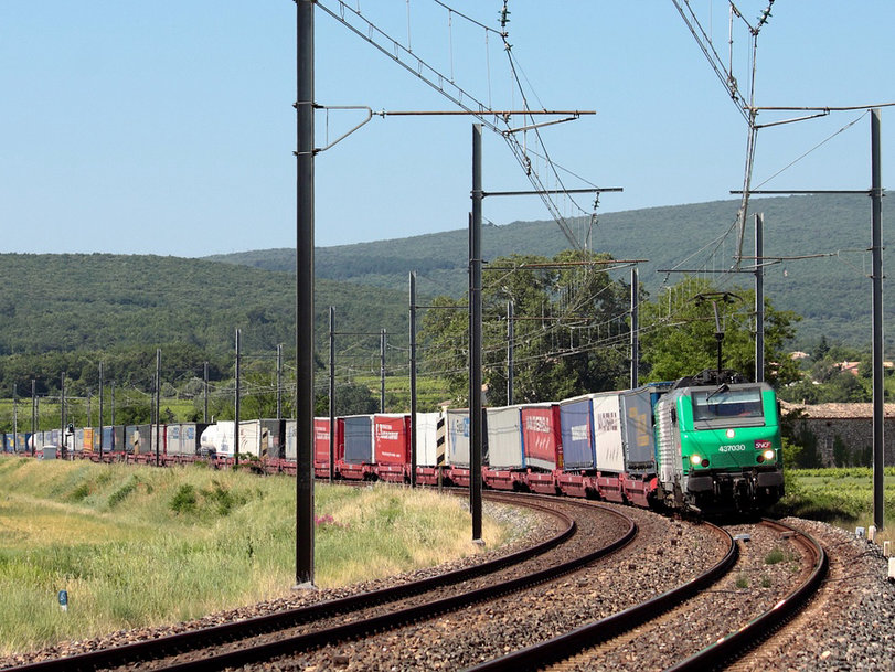 Fret : Jean Castex annonce la création de trois autoroutes ferroviaires